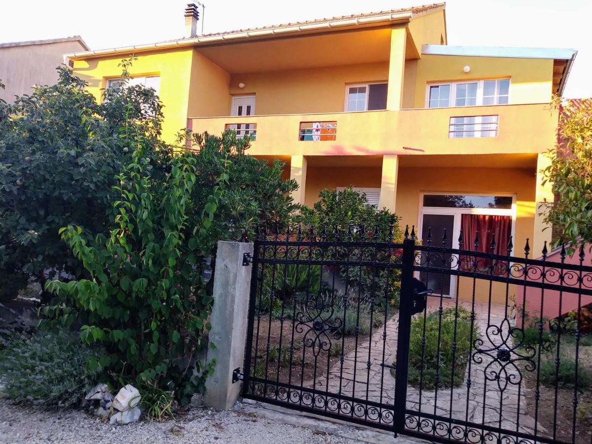 Apartments Mira Biograd Na Moru Zewnętrze zdjęcie