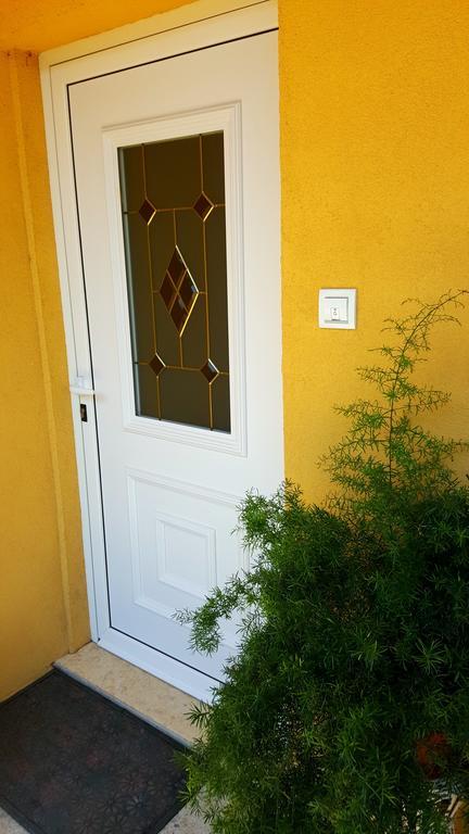Apartments Mira Biograd Na Moru Zewnętrze zdjęcie